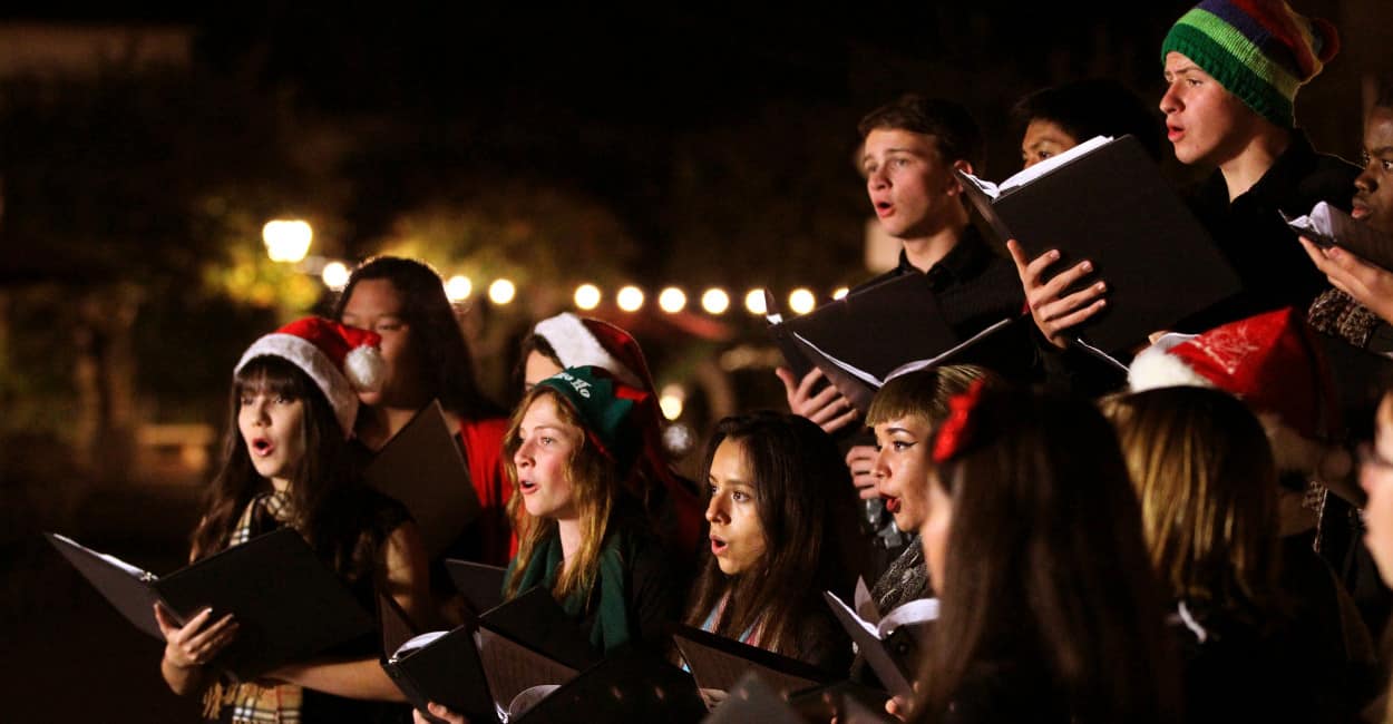 Caroling 2025